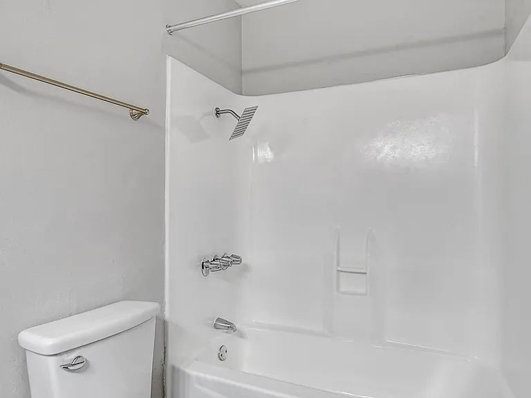 3600 University Center Dr — Photo 15