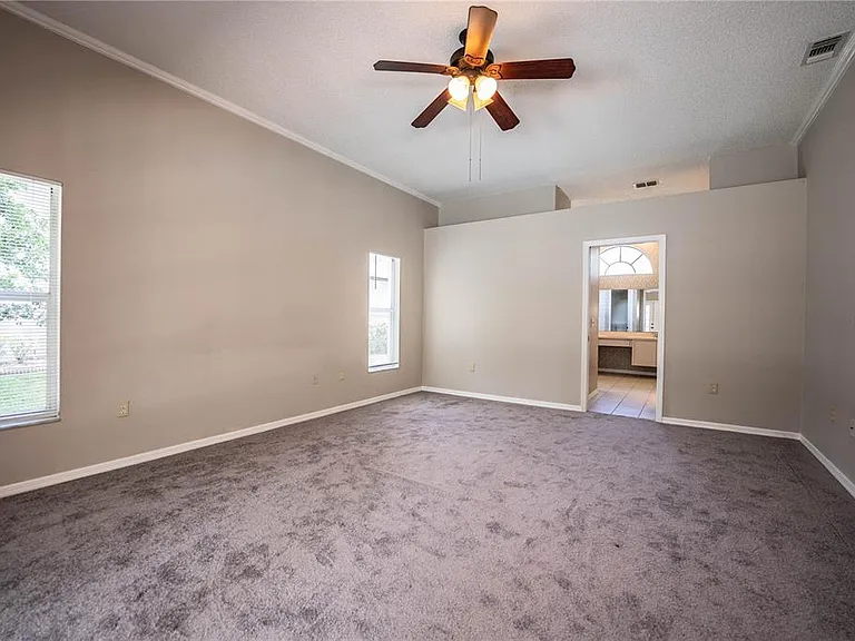 2326 Deerbrook Dr — Photo 37