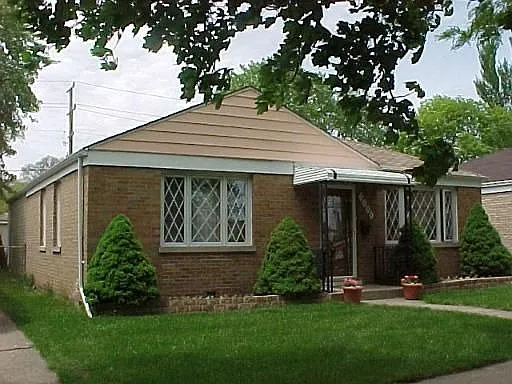 3324 George St photo 1