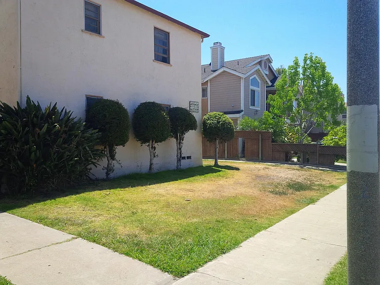 4433 Illinois St #4433 — Photo 8