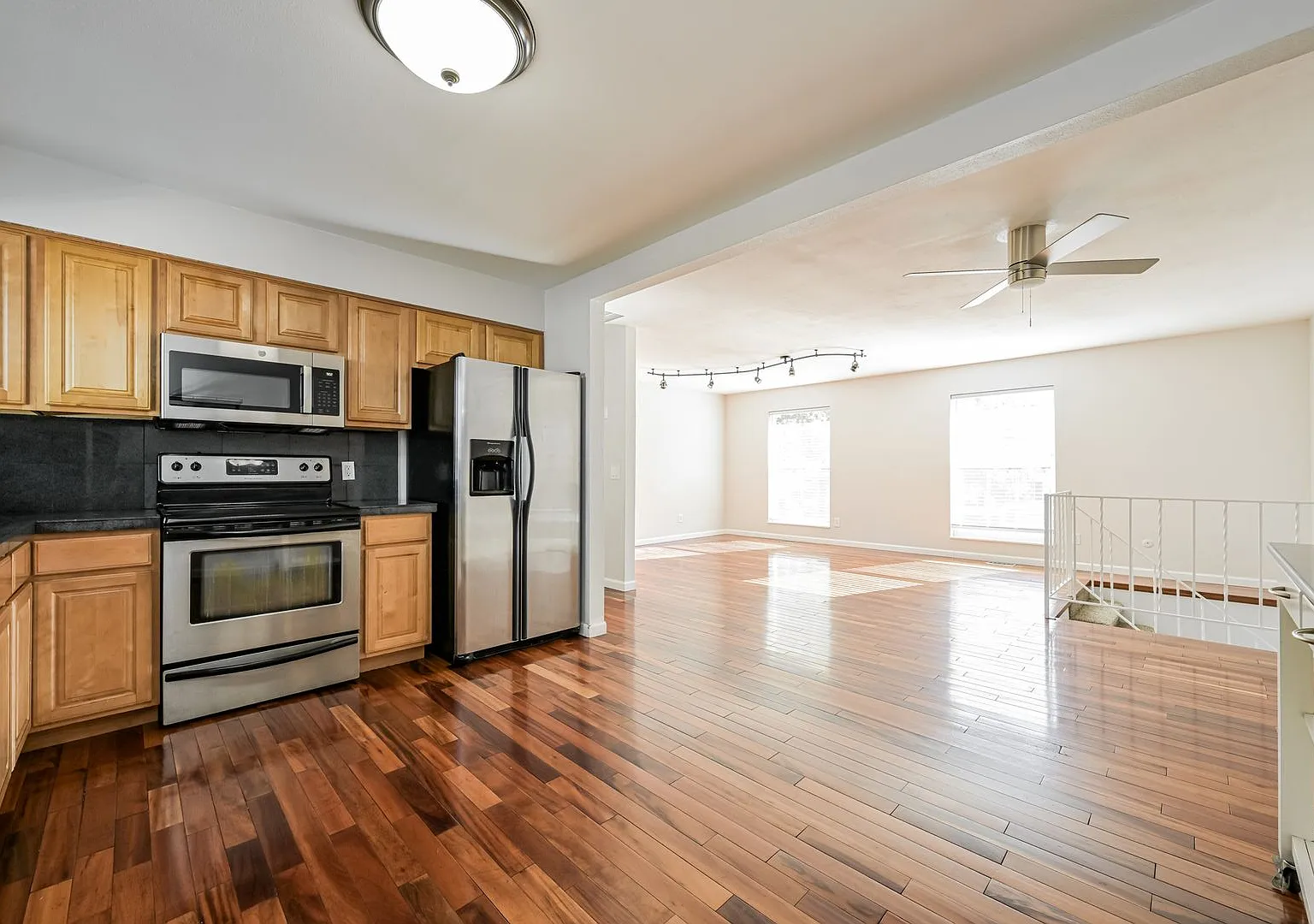 2 Weeks Free Rent & Free 55" Tv If Moved In By 10/15! Charming 4 Bed, 2 Bath Split-Level Home Wit... — Photo 2