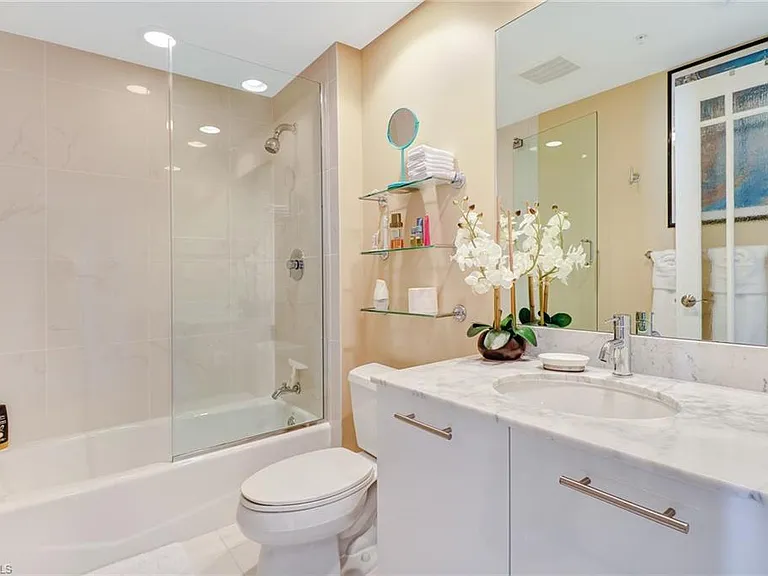 3000 Oasis Grand Blvd #3006 — Photo 20