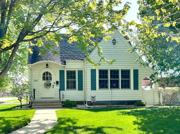1503 S Lincoln St, Aberdeen, SD 57401