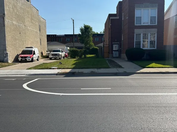 3333 S Indiana Ave, Chicago, IL 60616