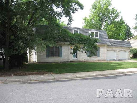 3rd image of 2930 N Parkridge Dr