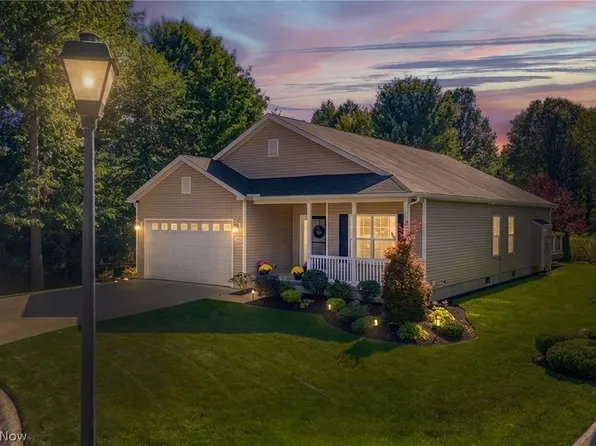 9590 Ravinia Dr, Olmsted Falls, OH 44138