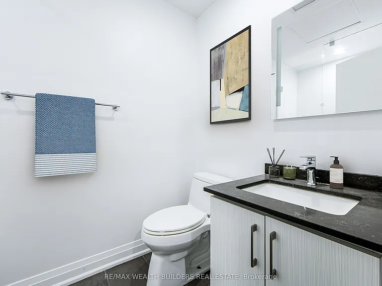 213 Jarvis St #4 — Photo 3