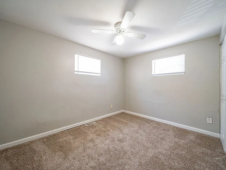 509 Elsmere St — Photo 10