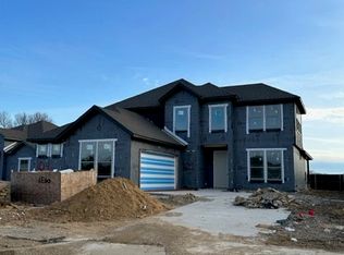 109 Bowling Green Ave, Red Oak, TX 75154