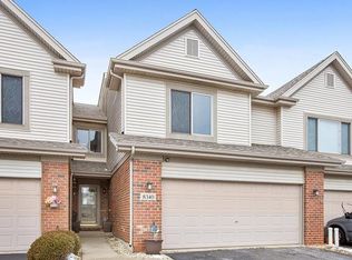 8340 W Chestnut Ct, Frankfort, IL 60423