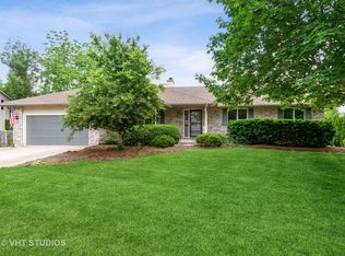 27 Primrose Ln, Sycamore, IL 60178