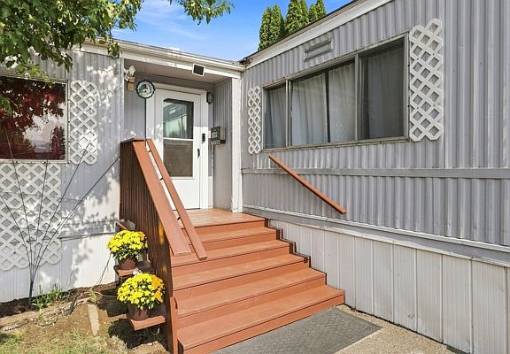 2nd image of 2401 Ord Rd #119