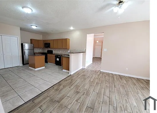 1515 Springwood Dr — Photo 2