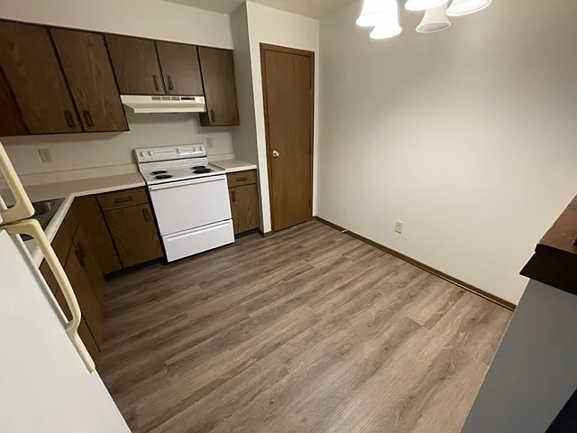 835 Illinois Ave #103 — Photo 8