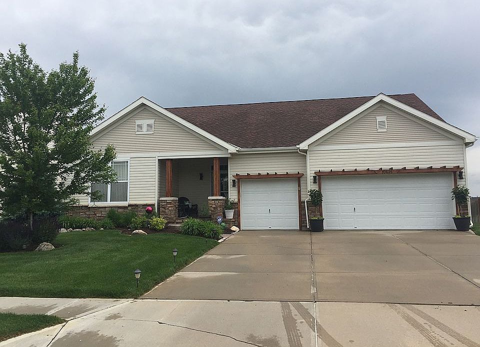 1st image of 10625 S 113th Ave