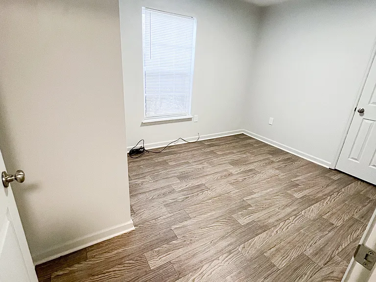 Ridge View Apartments — Photo 8