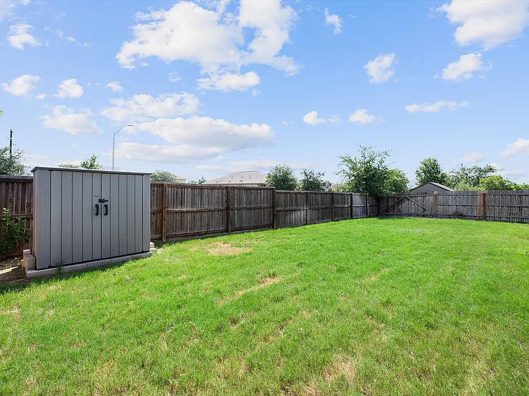 111 Meadow Path — Photo 33