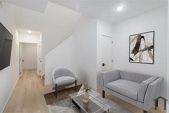 2722 N Hope St #C — Photo 2