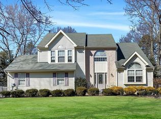 22 Mayberry Dr, Tinton Falls, NJ 07724