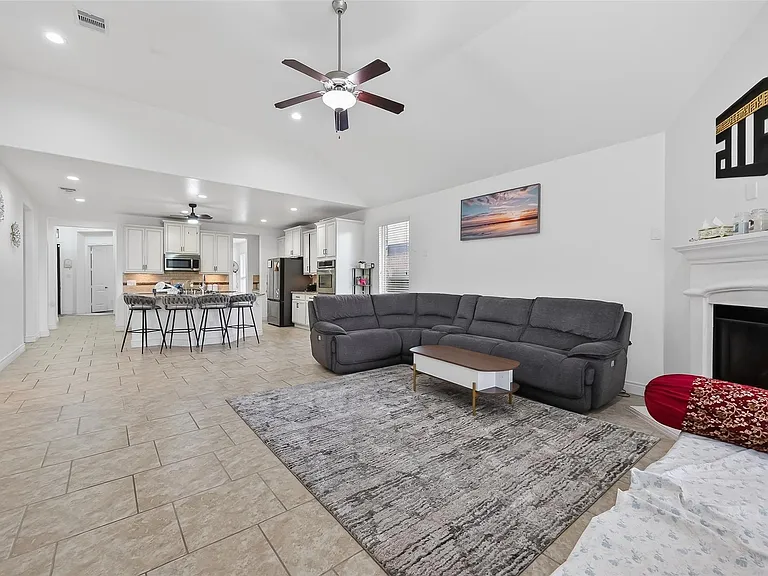 6515 Sterling Shores Ln — Photo 22