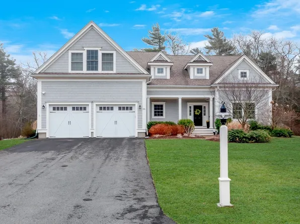 26 Fieldstone Dr, Mattapoisett, MA 02739
