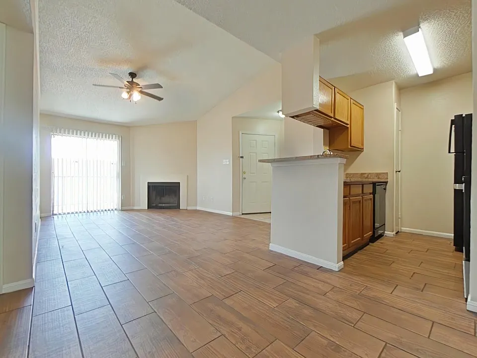 3770 Lovers Wood Ln #1005