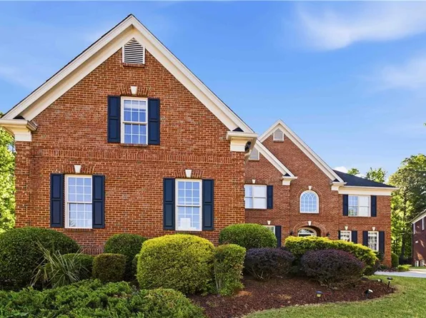 1121 Hiddenbrook Ln, Suwanee, GA 30024