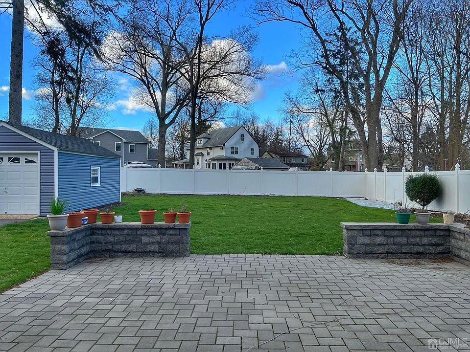 2nd image of 1144 Tompkins Ave