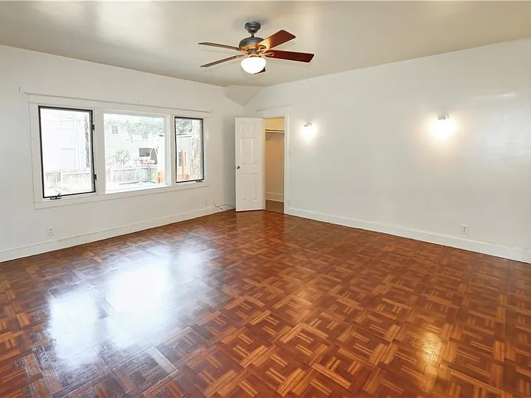 1305 Lorrain St — Photo 18