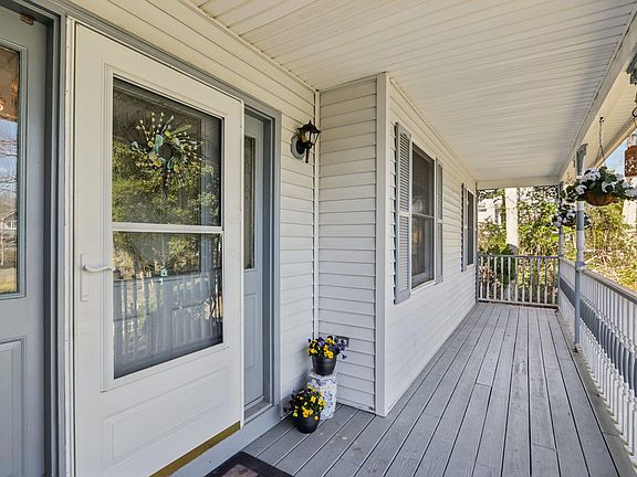 2nd image of 15 Devon Ct