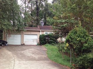 815 Mather Ct, Stone Mountain, GA 30088