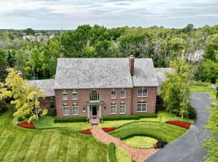 10807 N Ravine Ct, Mequon, WI 53092