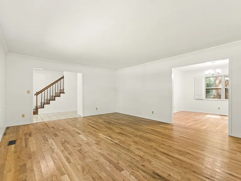 2825 E Inwood Ln — Photo 19