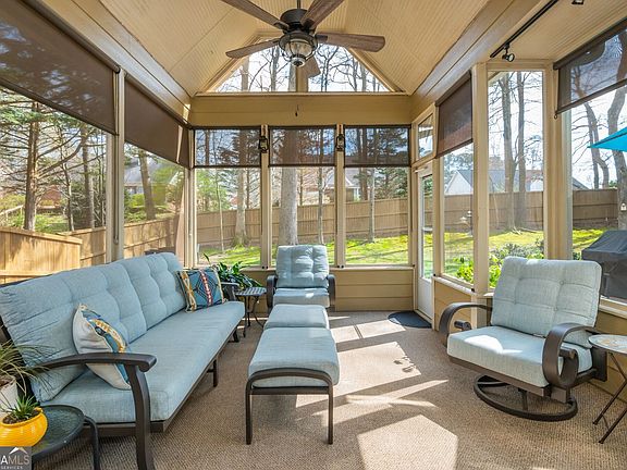 5th image of 3431 Blaisdell Rd