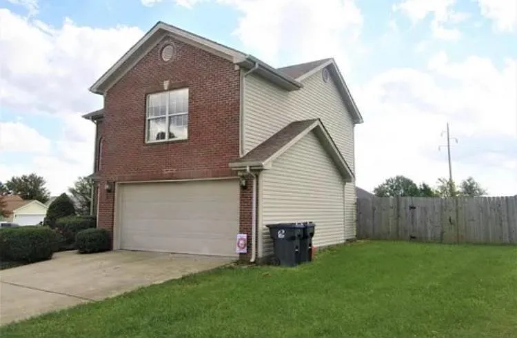 428 Greathouse Dr — Photo 4