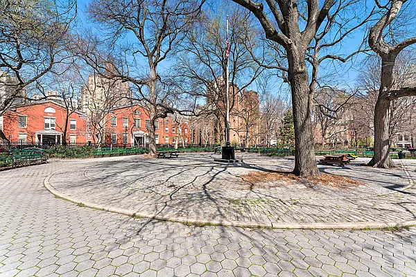 Rented by Douglas Elliman | media 38