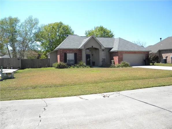 217 Calumet Dr, Madisonville, LA 70447
