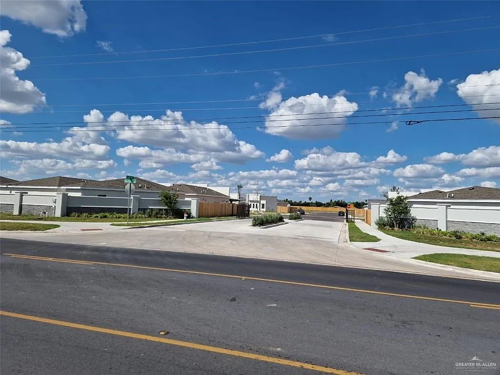 2 bed, 2.0 bath, 850 sqft, $1,125 — Photo 3