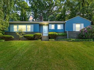 455 Meyersville Rd, Gillette, NJ 07933