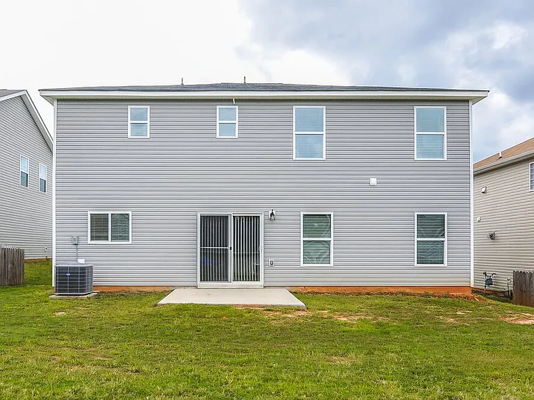 440 Kerriann Ln — Photo 14
