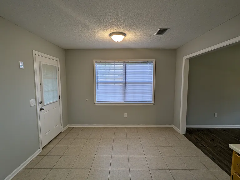 177 Sheila Dr — Photo 9