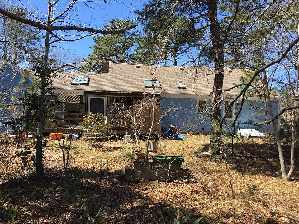 398 Old Strawberry Hill Rd, Hyannis, MA 02601 Zillow