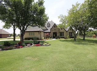 6940 Garden Stone Ln, Owasso, OK 74055