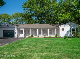 176 N Pleasant Rd, Lake Zurich, IL 60047