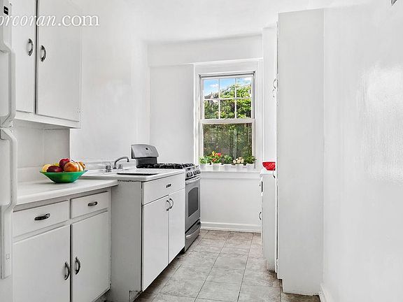 3rd image of 120 Cabrini Blvd APT 54