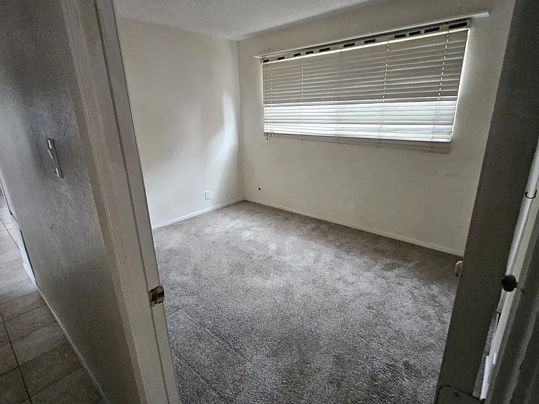 3953 Cameo Dr — Photo 3