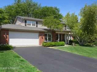 120 Tudor Dr, Barrington, IL 60010