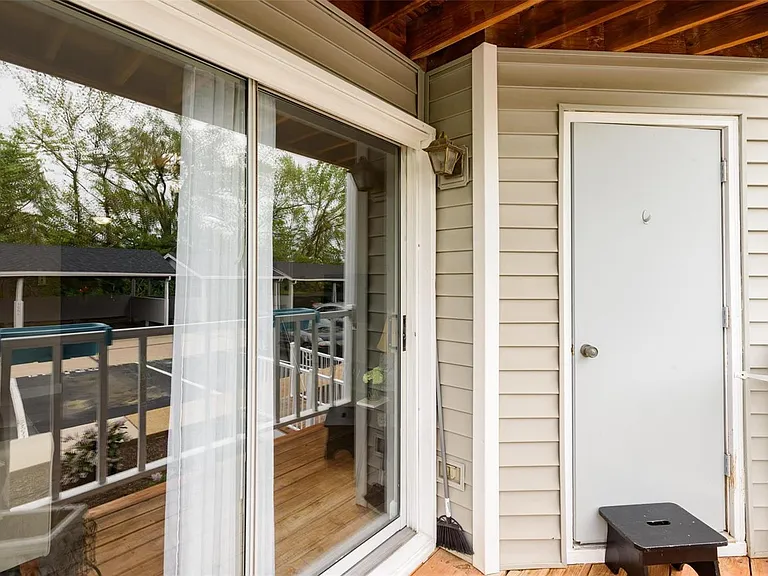 1239 Creve Coeur Crossing Ln #G — Photo 5