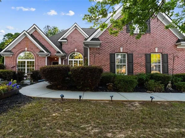 711 Ashley Wilkes Way, Loganville, GA 30052