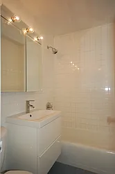 Rented by Green Line Realty